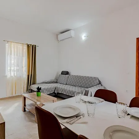 Awesome In With Wifi Holiday home